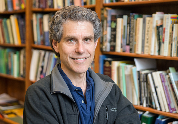 Andrew Friedland, the Richard and Jane Pearl Professor in Environmental Studies, is teaching the College’s first DartmouthX open online course. (Photo by Eli Burakian ’00) 